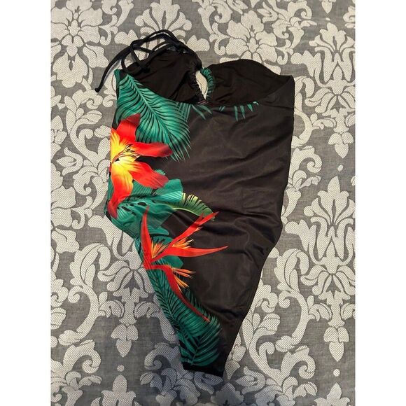 NWT Tropical Frederick’s of Hollywood cut out bathing suit - Picture 3 of 3